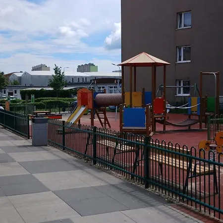 منزل للإقامة Jakosc-niska Cena-cisza I Spokoj-prywatny Na Klucz-5 Km Do Plazy-centrum 300m Skm-piwnica Na Rower